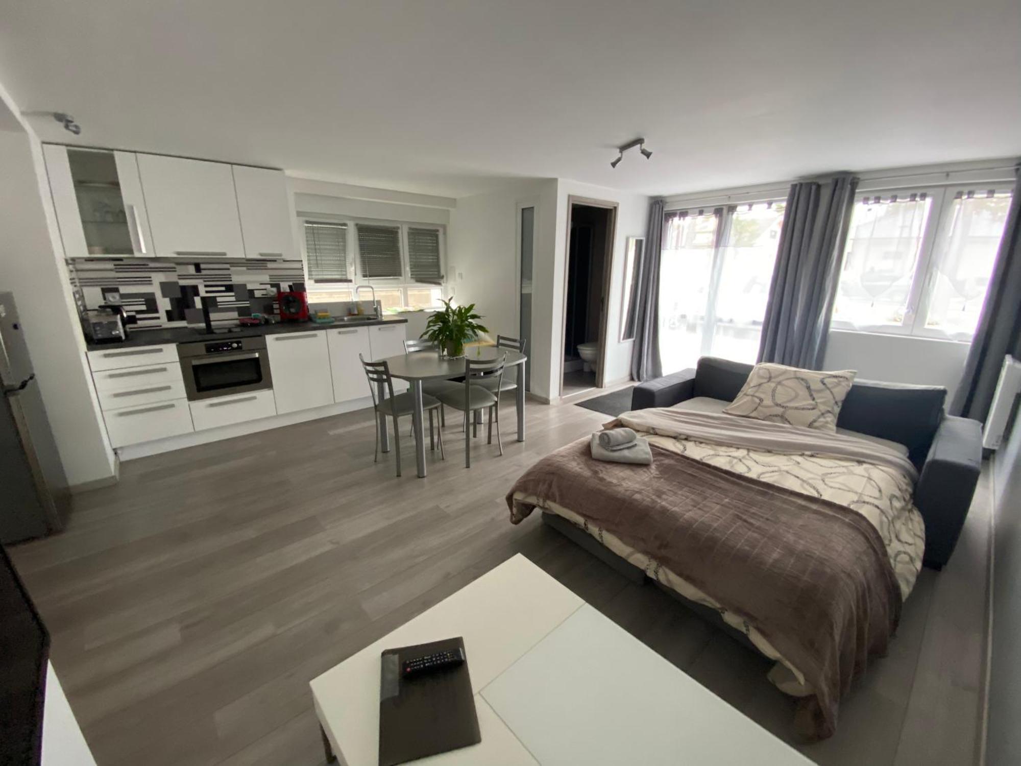 Toul Appartement Entier Avec Parking Prive Au Calme Cosy A Etage Avec Balcon Экстерьер фото