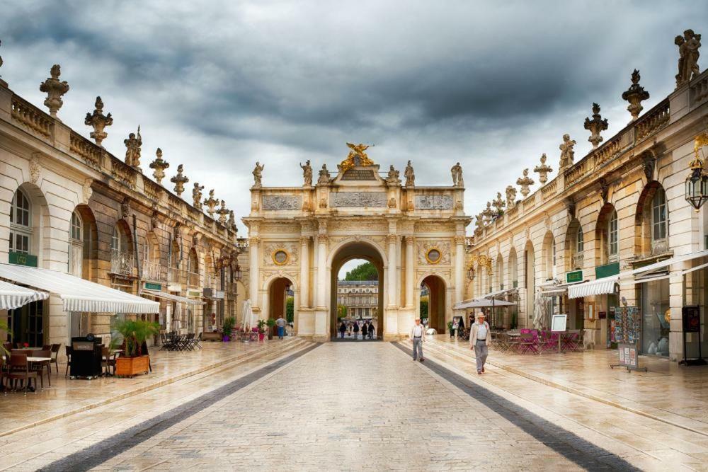 Toul Appartement Entier Avec Parking Prive Au Calme Cosy A Etage Avec Balcon Экстерьер фото